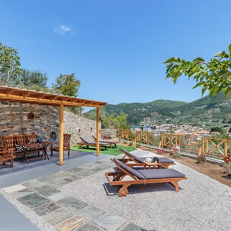 Astraea - Modern Comfort Near Town