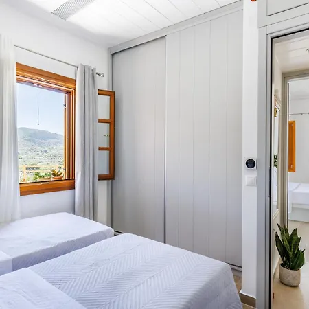 Casa vacanze Astraea - Modern Comfort Near Town